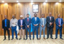 Ku-simaha Ra’iisul wasaaraha oo xafiiskiisa ku qaabilay Wasiirrada Shaqada iyo Arrimaha Bulshada heer Federaal iyo heer Dawlad Gobolleed
