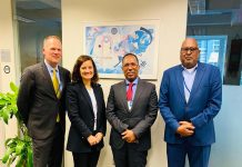 Wasiirka maaliyadda oo la kulmay madax ka tirsan Mareynkanka.