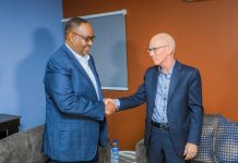 Madaxweyne Deni oo kulan Sagootin ah la yeeshay James Swan