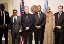 Wasiirka Wasaaradda Beeraha iyo Waraabka XFS oo Muqdisho kulan kula qaatay Safiirka Dowladda Maraykanka u qaabilsan Soomaaliya