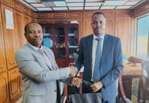 Maareeyaha Hay’adda Tayodhawrka Soomaaliyeed – Somali Bureau of Standards ayaa maanta kulan kula yeeshay magaalada Nairobi ee caasimadda dalka Kenya Maareeyaha Guud ee Hay’adda Tayodhawrka Kenya – Kenya Bureau of Standards (KEBS) – Md. Bernard Njiraini.