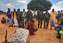 Dhallinyaro u diyaar garowday la dagaallanka Khawaarijta oo lagu soo bandhigay Shabeellada Dhexe