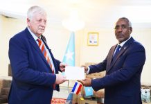 Wasiirka Arrimaha Dibadda oo waraaqaha Danjirenimo ka guddoomay Safiirada dalalka Faransiiska, Netherlands iyo Slovakia