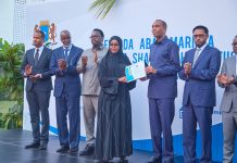 Ra’iisul Wasaaraha XFS oo abaalmarin guddoonsiiyay qaar ka mid ah shaqaalaha xafiiskiisa