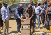 Madaxweyne Xasan Sheekh oo dhagax dhigay madaxtooyada JFS ee magaalada Baydhabo