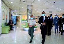 Wasiirka difaaca XFS oo booqday dhaawacyadii Zoobe-2 ee loo qaaday dalka Imaaraat-ka