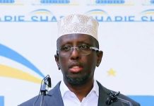 Madaxweyne Shariif oo bogaadiyay dardarta uu ku socdo dagaalka lagula jira khawaarijta