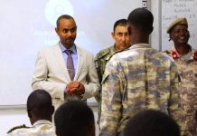 Wasiirka Difaaca ee Soomaaliya oo kormeer ku tagay xerada tababarada ciidamada ee TÜRKSOM