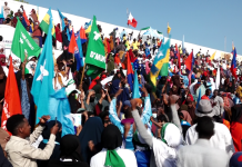 Madaxweyne Xasan Sheekh oo kumanaan shacab ah kala qeyb-galaya banaanbaxa Kacdoonka Muqdisho iyo Dabar-goynta Khawaarijta