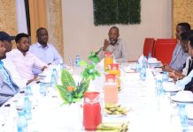 Wasiirka waxbarashada iyo bahda warbaahinta oo isku raacay horumarinta waxbarashada dalka