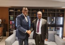 Wasiirka Maaliyadda XFS oo arrimo muhiim ah kala hadlay madaxweynaha Bangiga Horumarinta Afrika