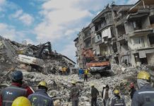 Turkiga oo Xirxiray qandaraaslayaal dhismo