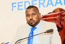 Golaha shacabka oo ka qeyb qaadanaya gurmadka walaalaha Turkiga ee dhul-gariirka saameeyay