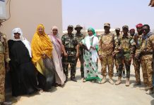 Wasiirka Haweenka XFS oo ku wareejisay Wasiirka Amniga Jubbaland raashin loogu tala galay ciidamadda dowladda ee dagaalka kula jira Khawaarijta