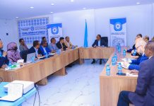 Guddoomiyaha Hey’adda Maareynta Masiiboyinka Qaranka oo la kulmay wafdi ka socda ururka iskaashiga islaamka ee OIC