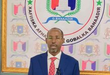 Guddoomiyaha gobolka Banaadir oo digniin u diray dadka sameeya dukmantiyadda been abuurka ah
