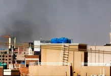 Diblomaasiyiin iyo shaqaalo Mareykan ah oo laga daad-gureeyay colaadda Suudaan