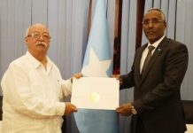 Wasiirka arrimaha dibadda XFS oo warqadaha aqoonsiga ka guddoomay safiirka cusub ee Cuba