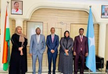 Wasiirka waxbarashada XFS oo booqday safaaradda JF Soomaaliya ee dalka Hindiya