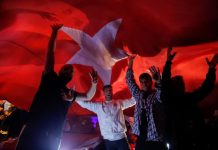 Shacabka Turkiye oo u dabbaaldegay guusha madaxtinimo ee Erdogaan