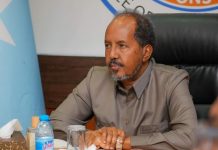 Madaxweyne Xasan Sheekh oo kulammo la qaatay xubnaha labada guddi ee dib u eegista Dastuurka