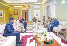 Madaxweyne Xasan Sheekh oo kulamo la qaatay xubnaha Labada Guddi ee Dib-u-eegista dastuurka