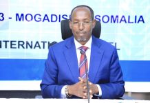 Duqa Muqdisho oo guddoomiyay shir looga hadlayay amniga caasimadda