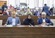 Guddoomiye Sheekh Aadan Madoobe oo shirguddoomiyay kulanka 3-aad ee wadajirka Baarlamaanka labadiisa Aqal