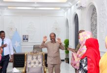 Madaxweyne Xasan Sheekh oo haweenka Soomaaliyeed ku bogaadiyay doorkooda dagaalka dalka looga xoreynayo Khawaarijta
