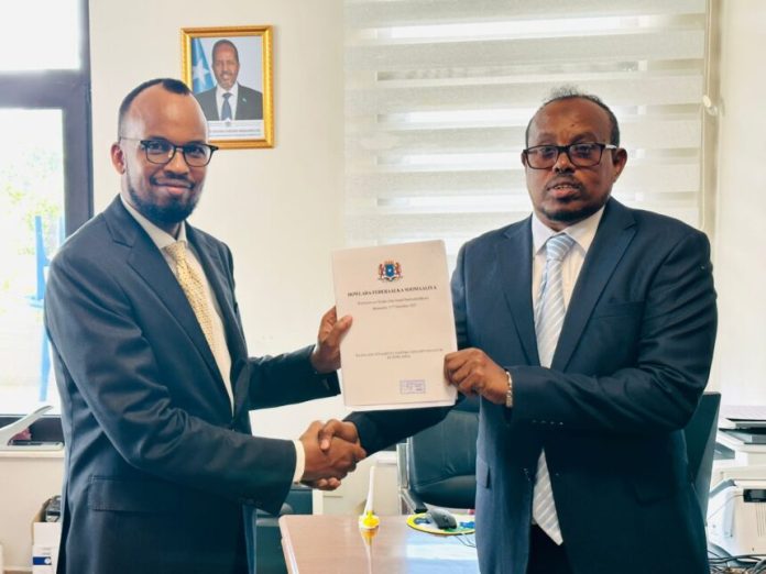 gggggggggeeeeeeeeeee