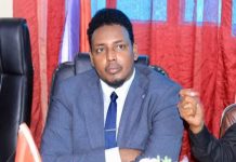 Guddoomiyaha Degmada Kaxda “Madaxda Galmudug iyo Hirshabeelle waxay heystaan fursad weyn oo ah in Madaxwaynihii dalka uu furimaha dagaalka kula jiro”.