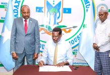 Madaxweynaha Galmudug oo saxiixay Sharciyo kasoo gudbay Golaha Wakiillada