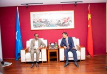 Guddoomiyaha hay’adda SoDMA oo kulan la qaatay Safiirka Shiinaha u fadhiya Soomaaliya