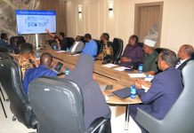 Maareeyaha Hey’adda Aqoonsiga iyo diiwaangalinta Qaranka oo kulan la yeeshay Guddiga Rugta Ganacsiga