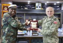 Taliyaha Ciidanka Xoogga oo kulan la qaatay U qeybsanaha Arrimaha Ciidanka ee Dowlada Turkiga u jooga Soomaaliya