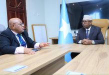 Wasiirka Arrimaha gudaha ee XFS oo kulan la yeeshay madaxa howlgalka Midowga Afrika ee Soomaaliya