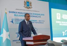 Ra’iisul Wasaare Xamsa ” Nus milyan Soomaali ah ayaa banaanka tuban oo guryahooda ka baxay”.