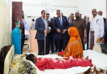 Ra’iisul Wasaare Xamsa oo kormeeray qeybaha kala duwan ee Isbitaalka guud ee Magaalada Kismaayo