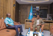 Guddoomiyaha Hay’adda Maareynta Musiibooyinka oo kulan la yeeshay Cali Jayte Cismaan