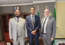 Danjire Warfaa oo xafiiskiisa ku qaabilay Safiirada Maraykanka iyo Boortaqiiska ee Ethiopia