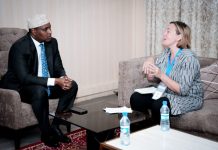 Wasiirka Qorsheynta XFS oo Muqdisho kula kulmay Maamulaha Bangiga Addduunka