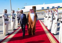 Madaxweynaha JFS iyo wafdi uu hogaaminayo oo gaaray dalka Qatar