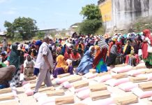 Hay’adda SoDMA oo gargaar gaarsiisay barakacayaal ku dhaqan duleedka Muqdisho