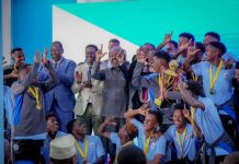 Madaxweyne Xasan Sheekh oo xulka Galmudug guddoonsiiyay koobka dowlad goboleedyada oo ay ku guuleysteen