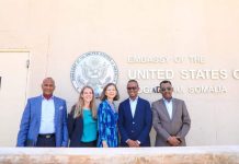 Guddoomiyaha hay’adda maaraynta musiibooyinka oo la kulmay madaxda hay’adda USAID