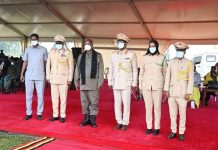 Madaxweynaha Uganda oo qasriga Madaxtooyadda ku qaabilay Taliyaha Ciidanka Xoogga Soomaaliya
