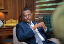 Wasiirka Caddaaladda ee XFS oo safar shaqo ugu ambabaxay dalka Qatar