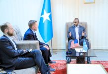 Wasiirka Gaashaandhigga ee XFS iyo sii hayaha safiirka mareykanka ee Soomaaliya ayaa ka wada hadlay dagaalka ka dhanka ah Khawaarijta