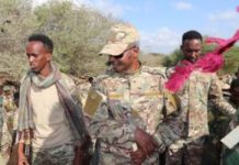 Taliyaha Ciidanka Dhulka oo booqday Taliska Ciidanka ee Arbacow