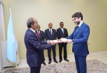Madaxweynaha JFS oo warqadaha aqoonsiga ka guddoomey danjireyaasha dalalka Turkiga, Kuuriyada koonfureed, Filibbiin iyo Sirilaanka